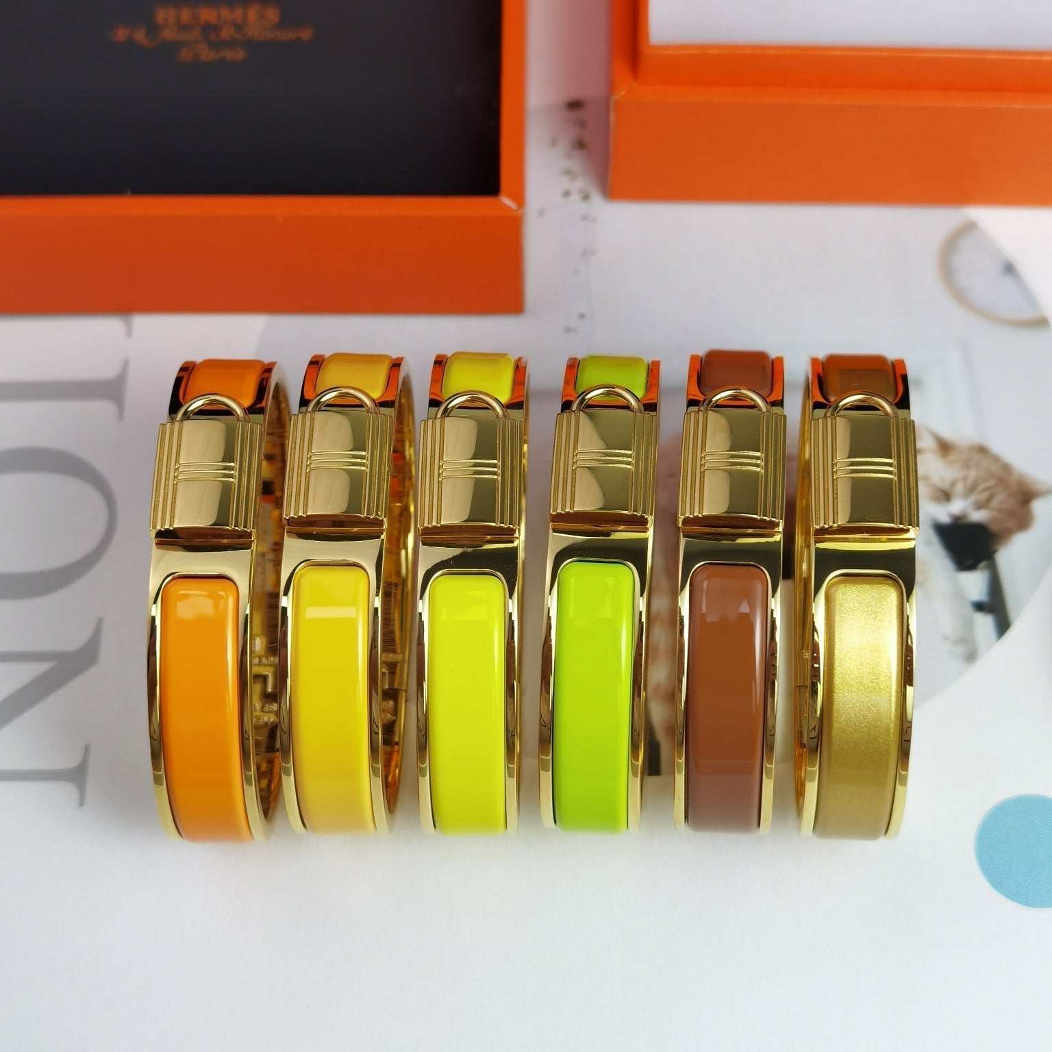 18K Clic Cadenas Yellow Hermes Bracelet